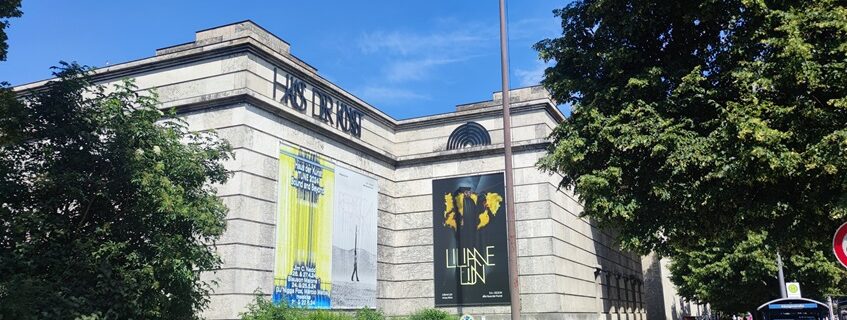 Das Haus der Kunst in München, direkt am Englischen Garten